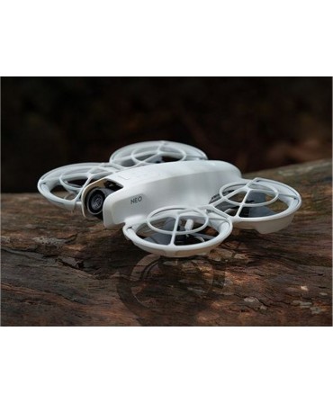 DJI Neo Fly More Combo AR0057381