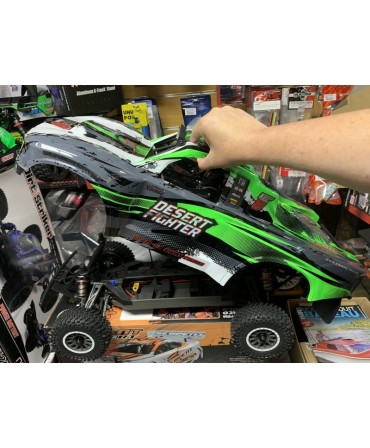 YIKONG DF8 DESERT FIGHTER 1/8 4WD 2,4Ghz RTR BRUSHLESS YK8081B